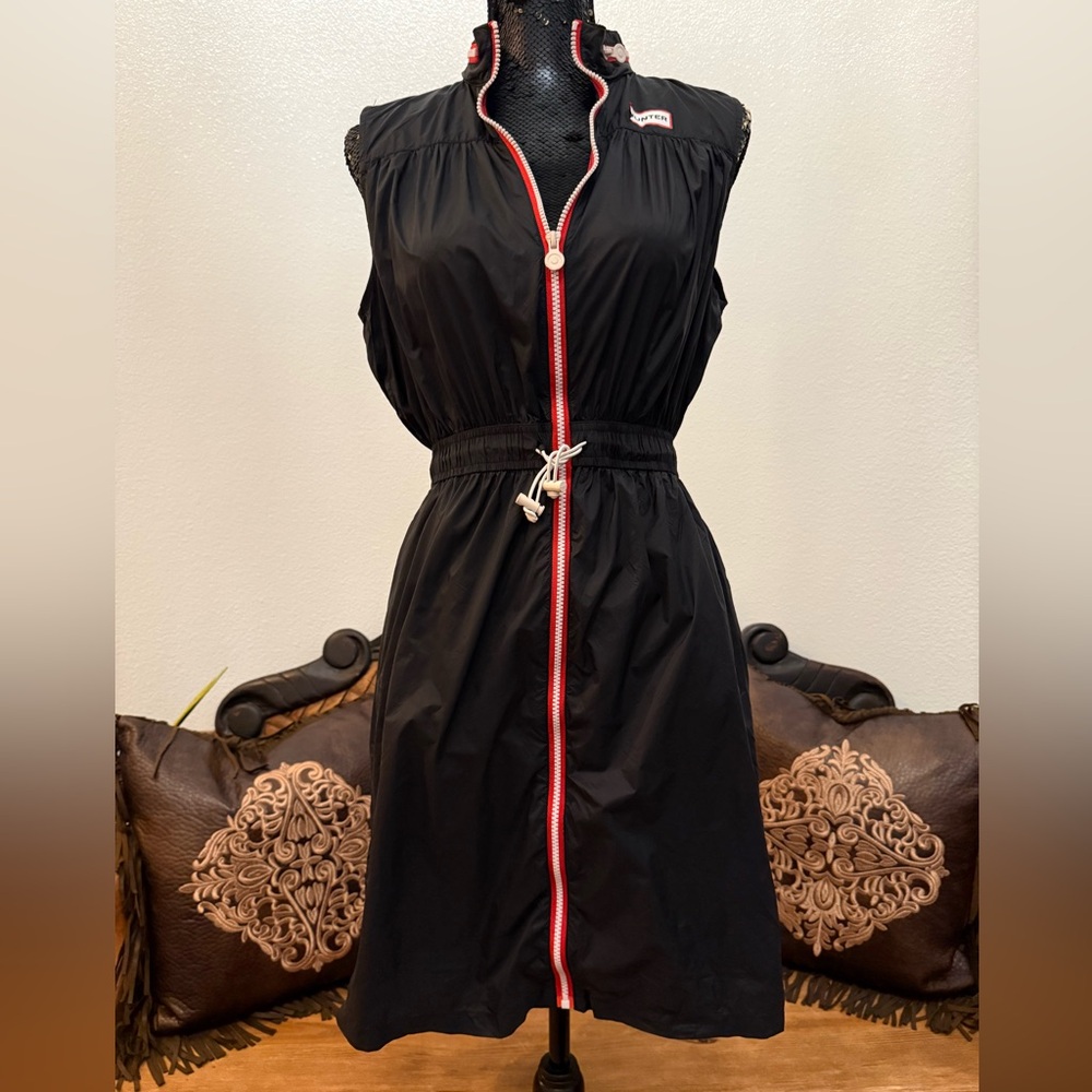 Hunter Black Nylon Windbreaker Sleeveless Dress with Red Zipper & Packable Hood - Picture 3 of 9
